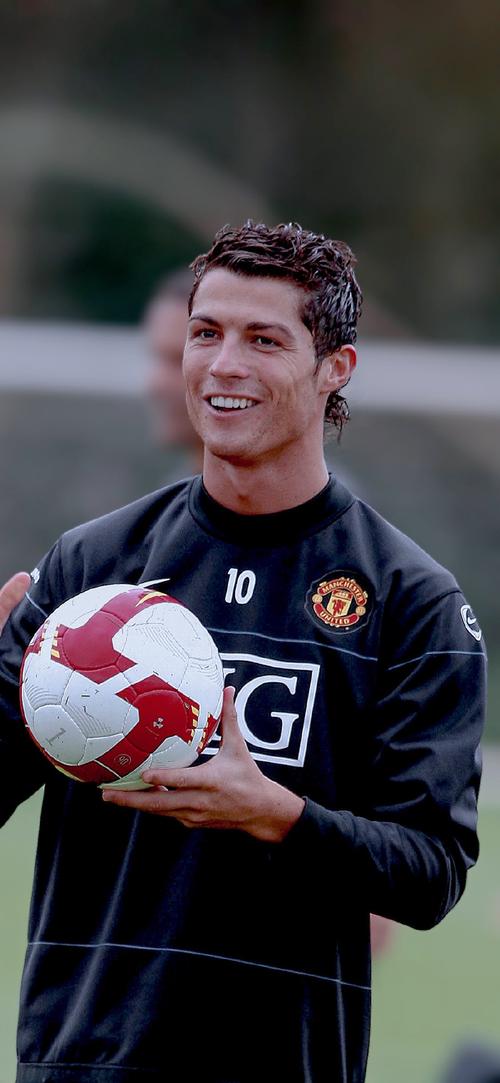 官方：31岁的前法国国脚右后卫杜布瓦退役