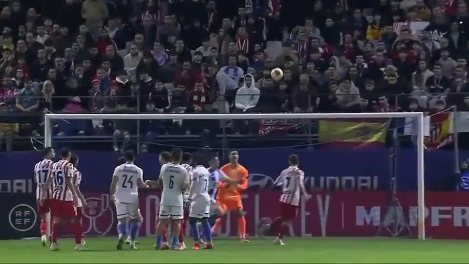 足球报：新鹏城下赛季目标是保级的基础上前进几名