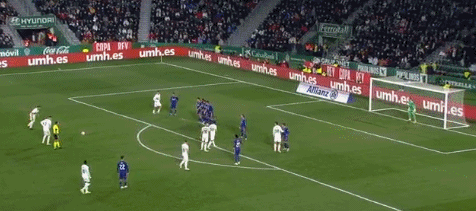 罗马因密集赛程和阵容缺人面临严峻挑战，加斯佩里尼需在压力下维持竞争力。