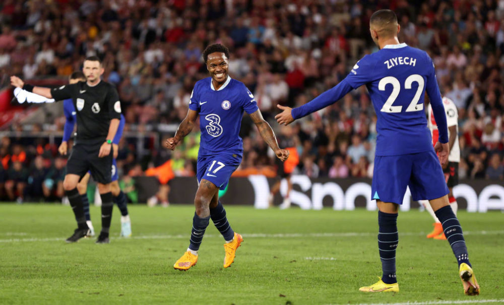 媒体人：CBA新赛季特许鞋名单仅剩胡明轩和赵继伟