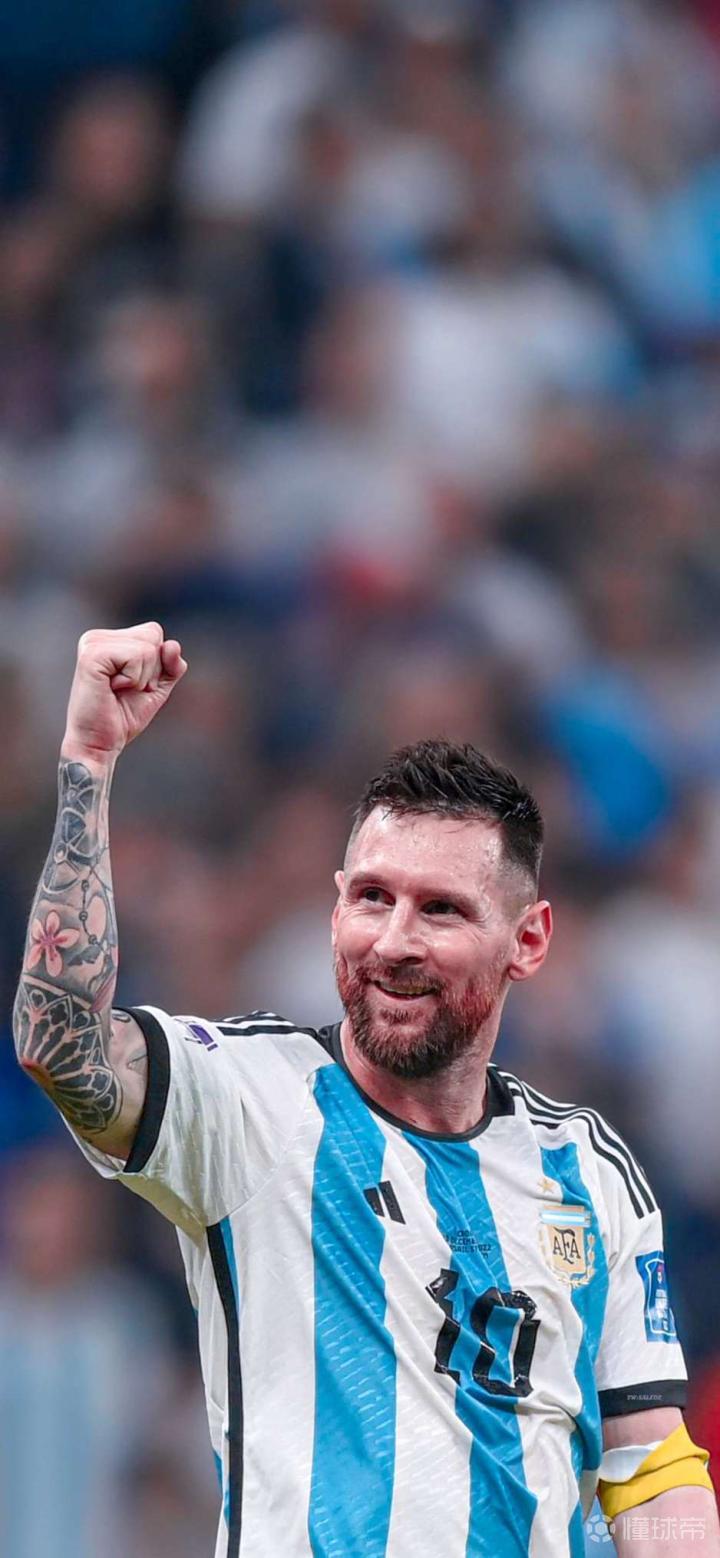 迈阿密国际vs温哥华白浪：梅西PK穆勒；苏亚雷斯替补